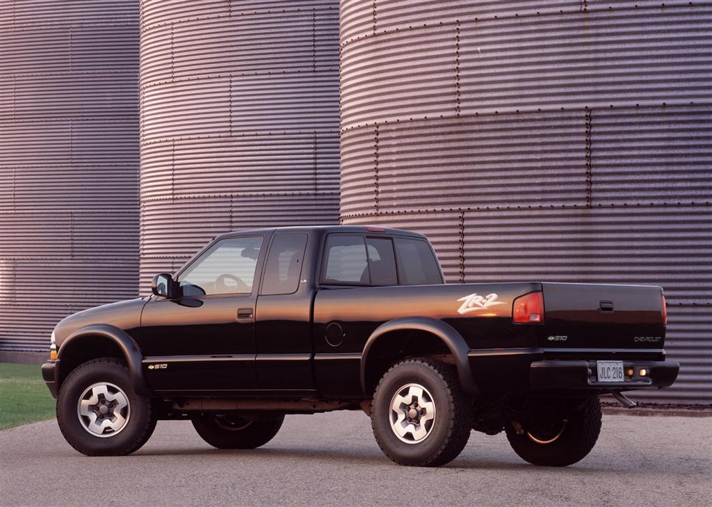 What are the features of a Chevy S10 Xtreme?