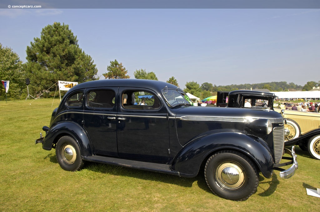 1937 Chrysler royal #1