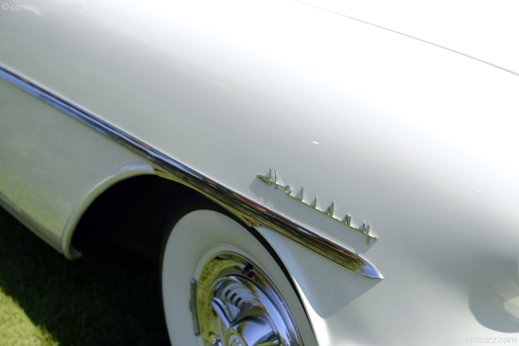What are some distinct features of the Oldsmobile 98?