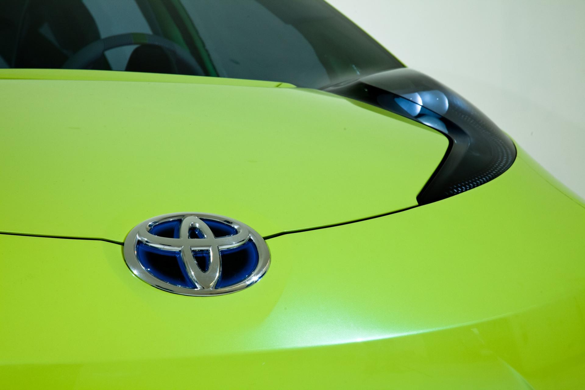 Toyota marketing strategy for plug in hybrids