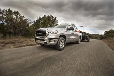 All-New 2019 Ram 1500 Wins Gold Hitch Award From The Fast Lane Truck (Tfltruck)