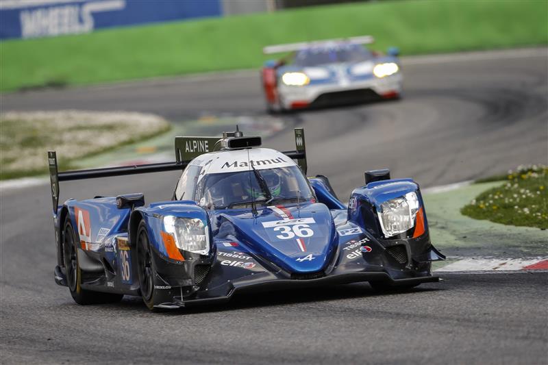 The Alpine A470 and its two crews unveiled for the 2023 FIA World