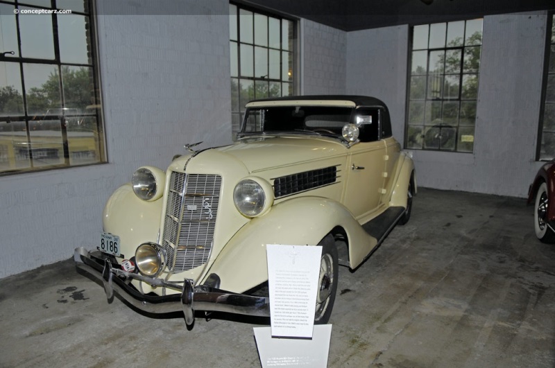 1935 Auburn Model 653 vehicle information