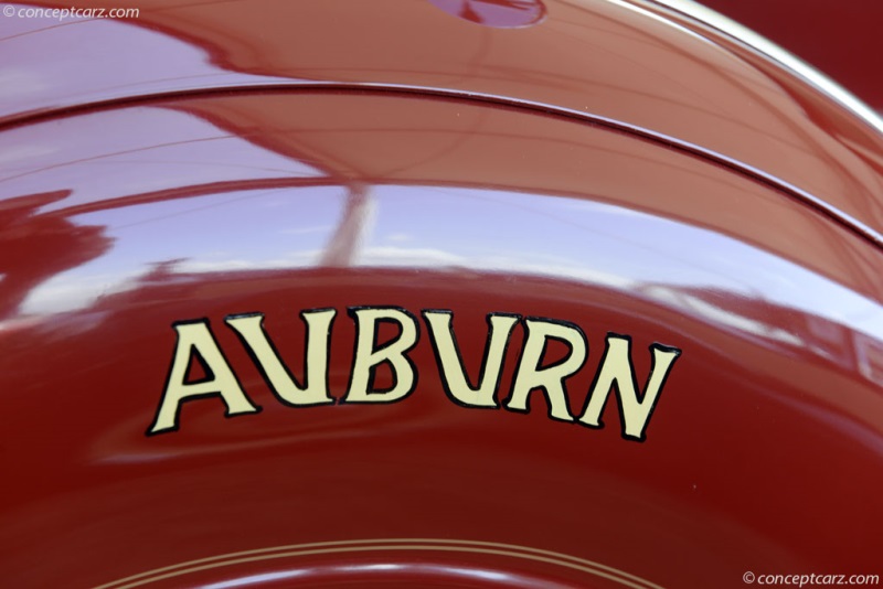 1935 Auburn Model 851 vehicle information