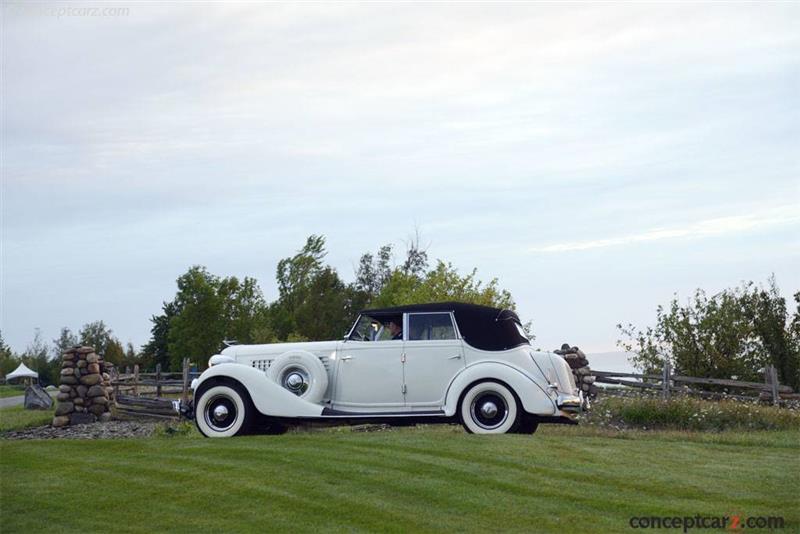 1935 Auburn Model 851