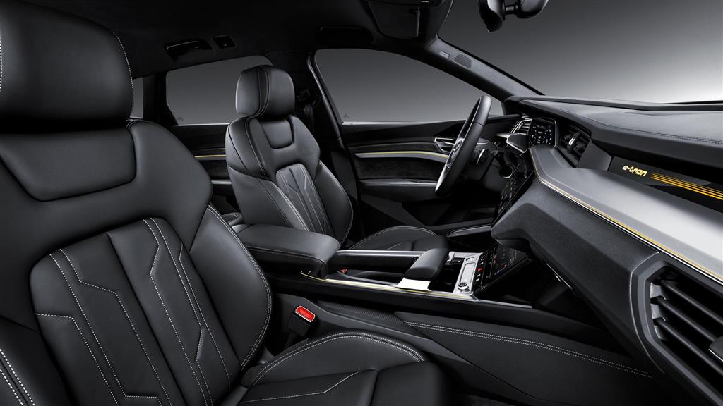 2018 Audi e-tron SUV