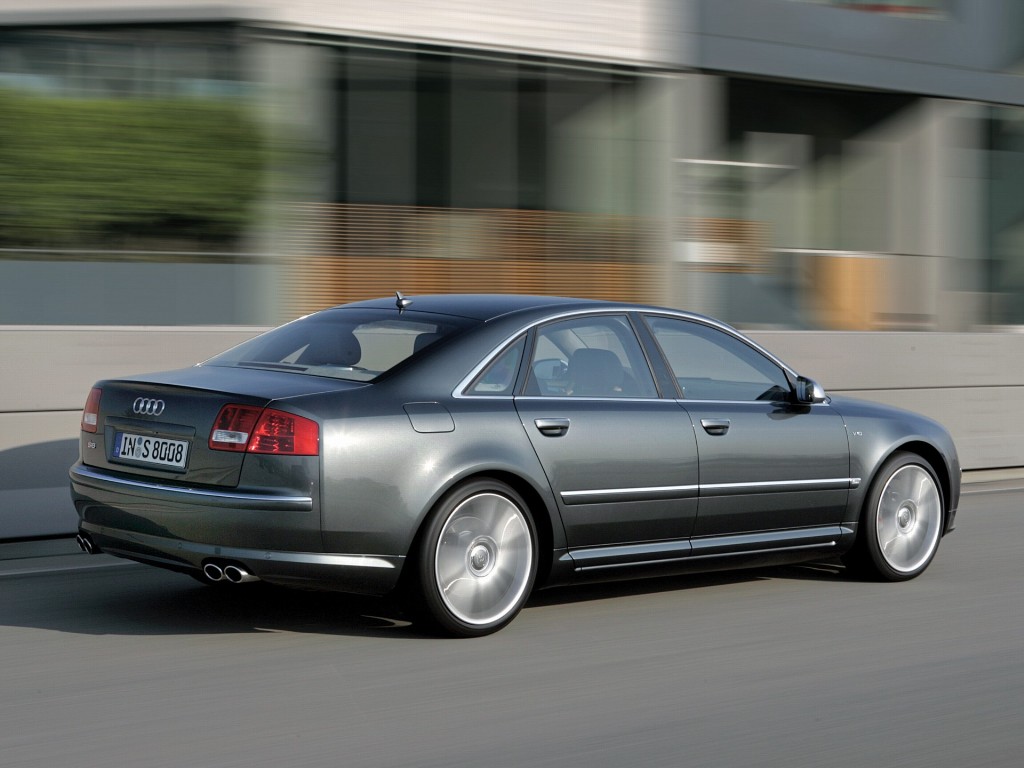 2007 Audi S8