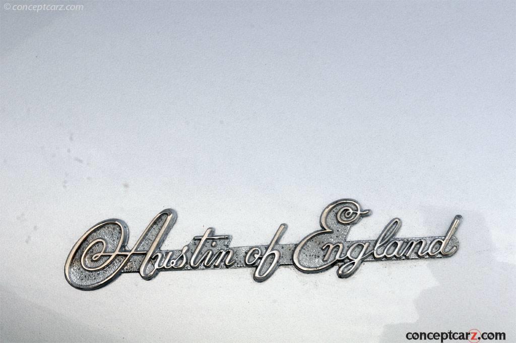 1954 Austin-Healey 100-4 BN1 background image