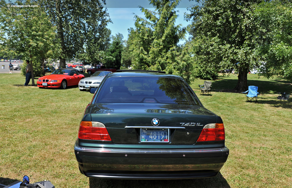 2000 BMW 740