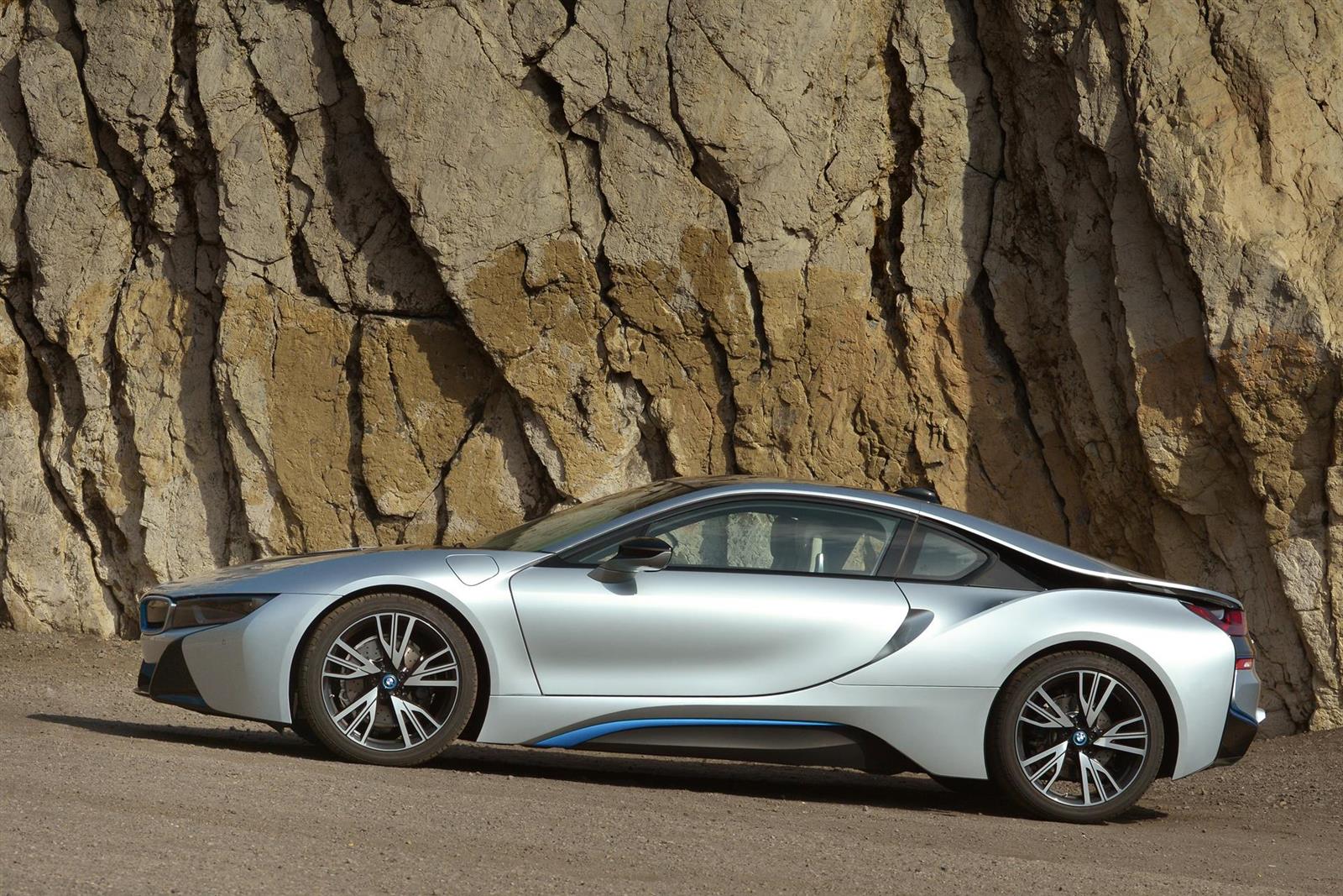 2016 BMW i8