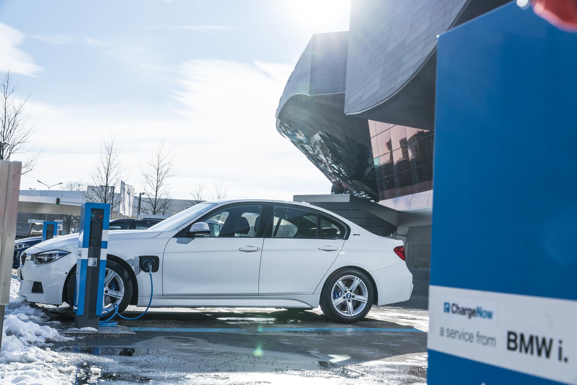 2016 BMW 330e