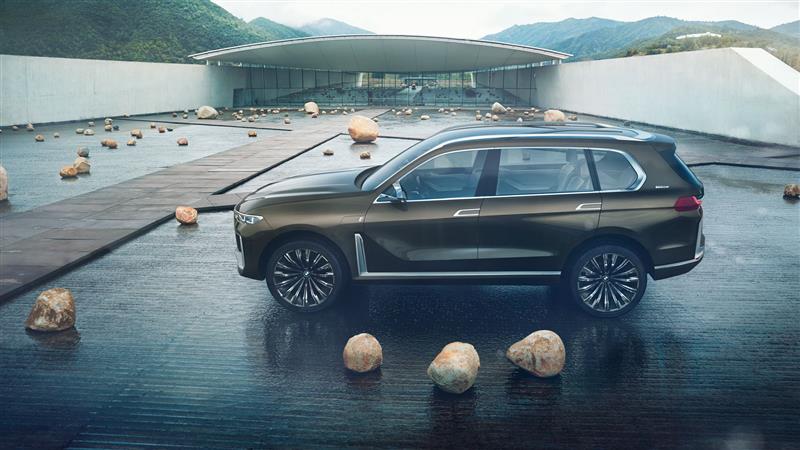 2017 BMW Concept X7 iPerformance