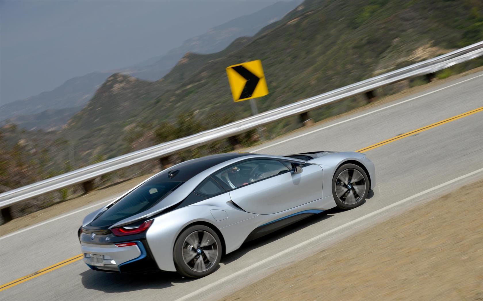 2017 BMW i8