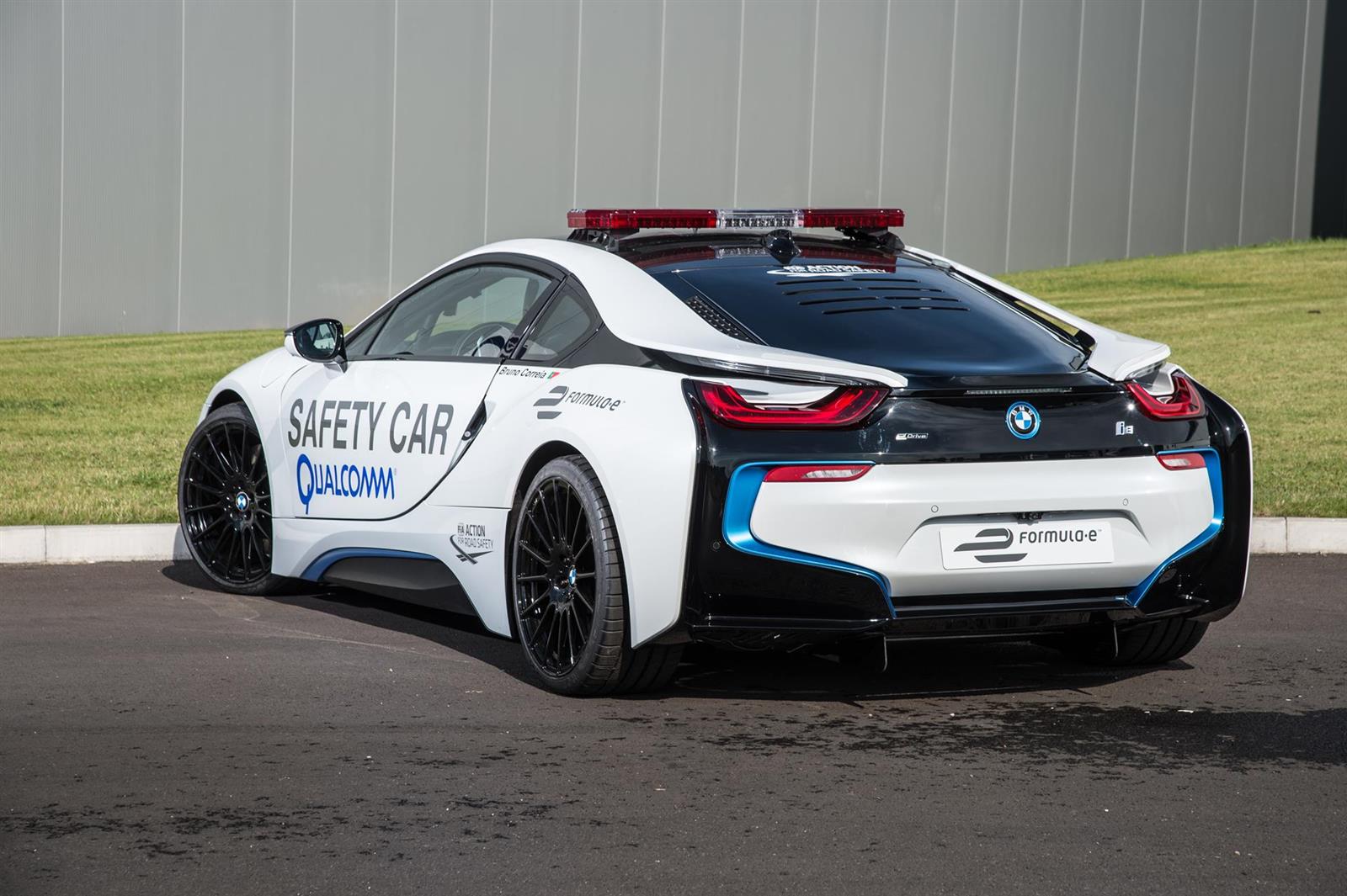 2017 BMW i8