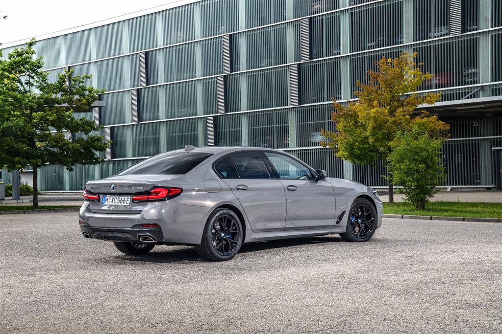 2020 BMW 545E