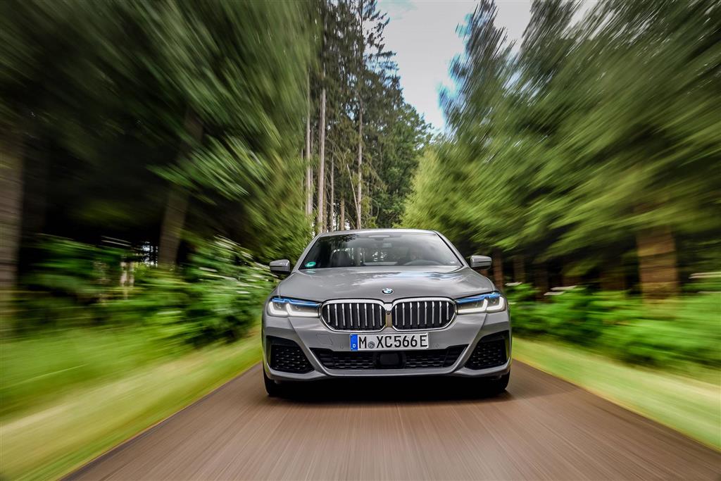 2020 BMW 545E