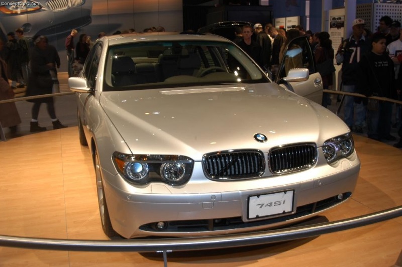 2003 BMW 745