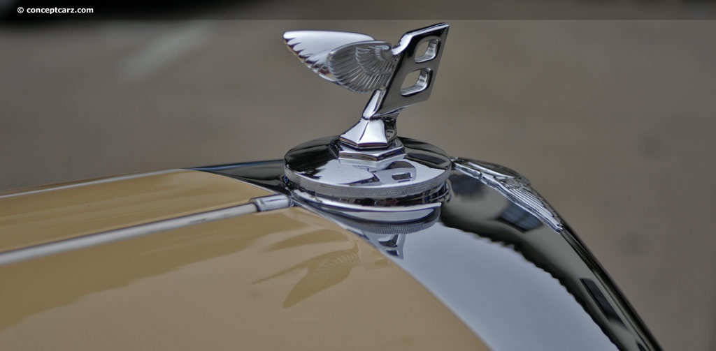 1951 Bentley Mark VI background image