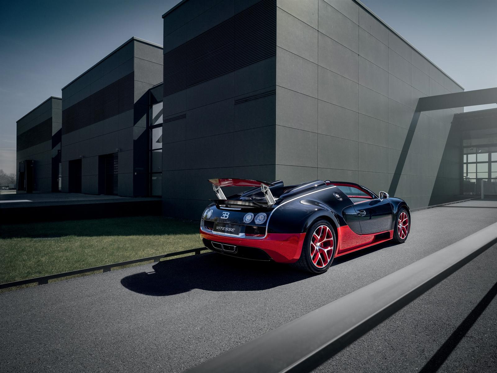 2012 Bugatti Veyron Grand Sport Vitesse Black and Red