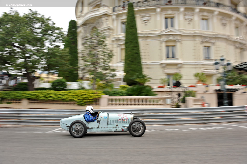 1925 Bugatti Type 39 background image