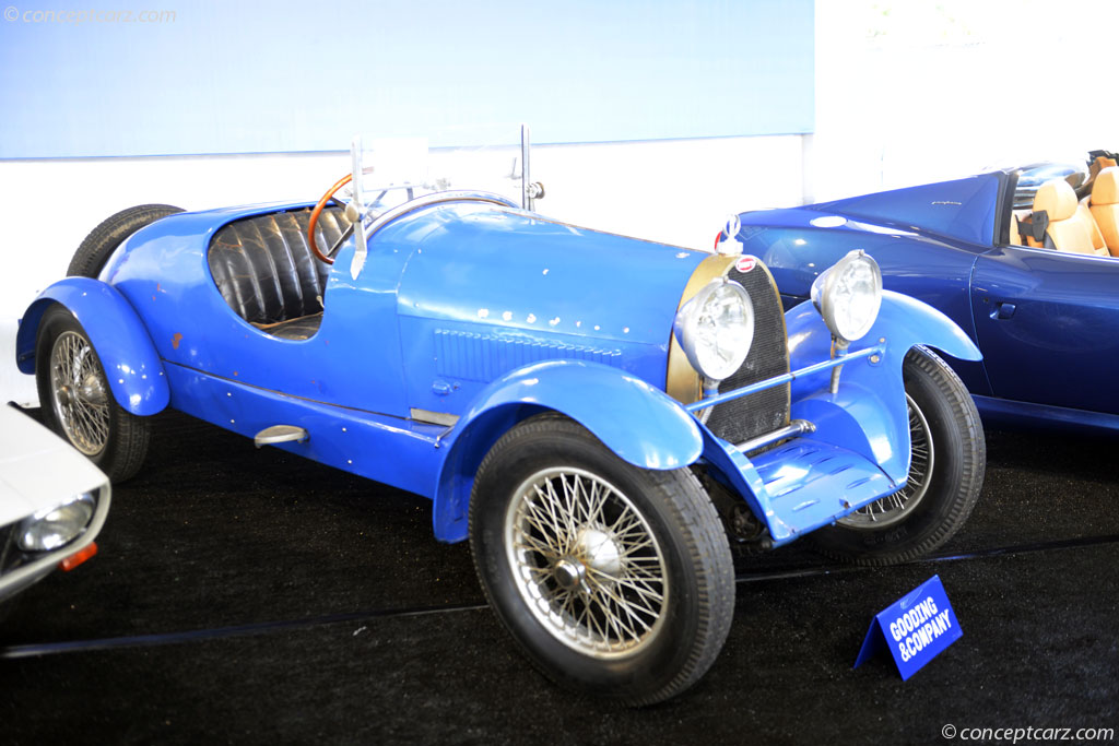 1927 Bugatti Type 38 background image