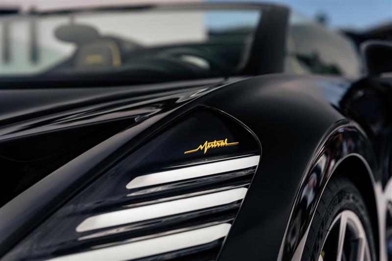 2022 Bugatti W16 Mistral