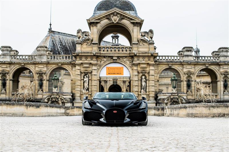2022 Bugatti W16 Mistral