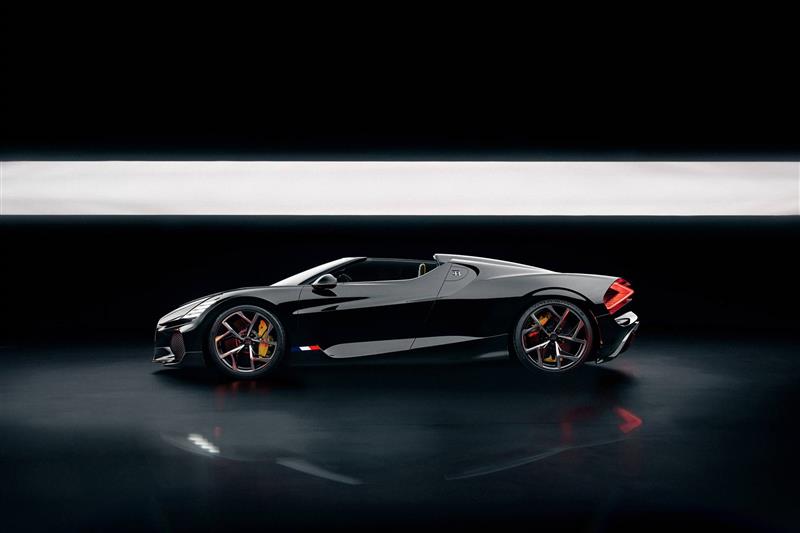 2022 Bugatti W16 Mistral
