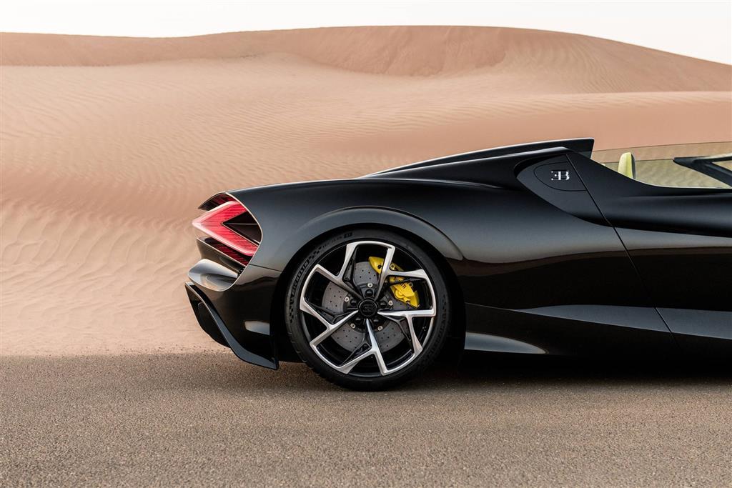 2022 Bugatti W16 Mistral