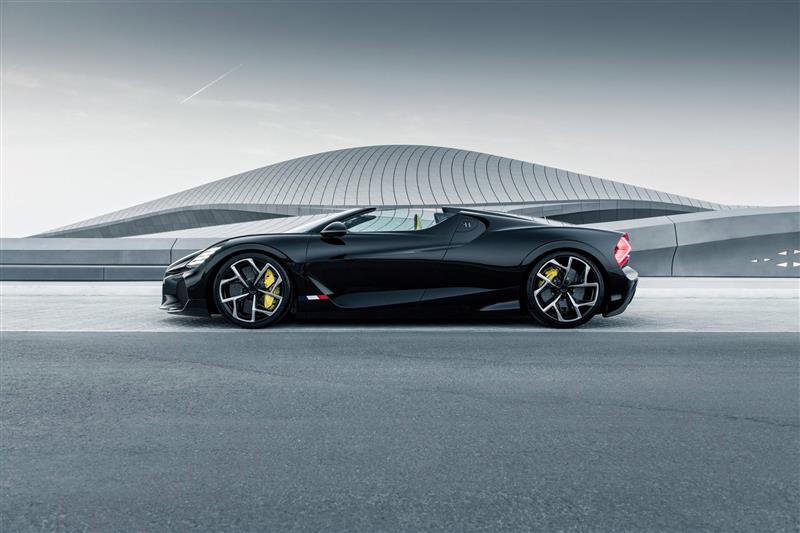 2022 Bugatti W16 Mistral