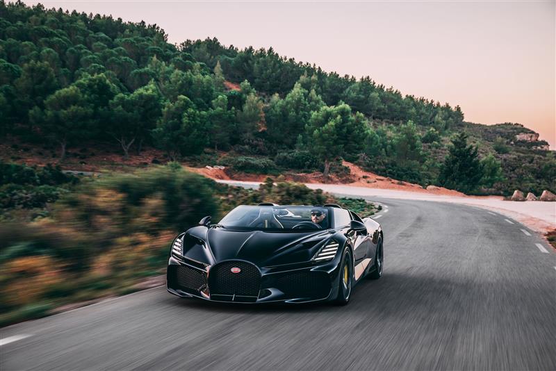 2022 Bugatti W16 Mistral