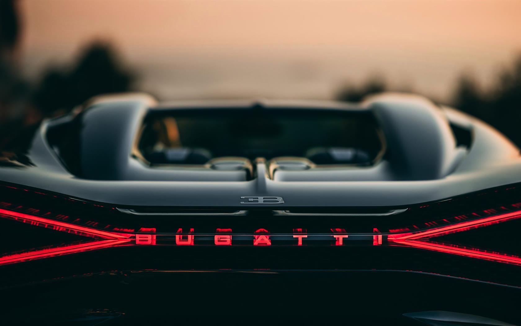 2022 Bugatti W16 Mistral