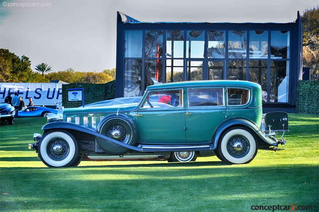 1932 Cadillac Series 452-B Sixteen