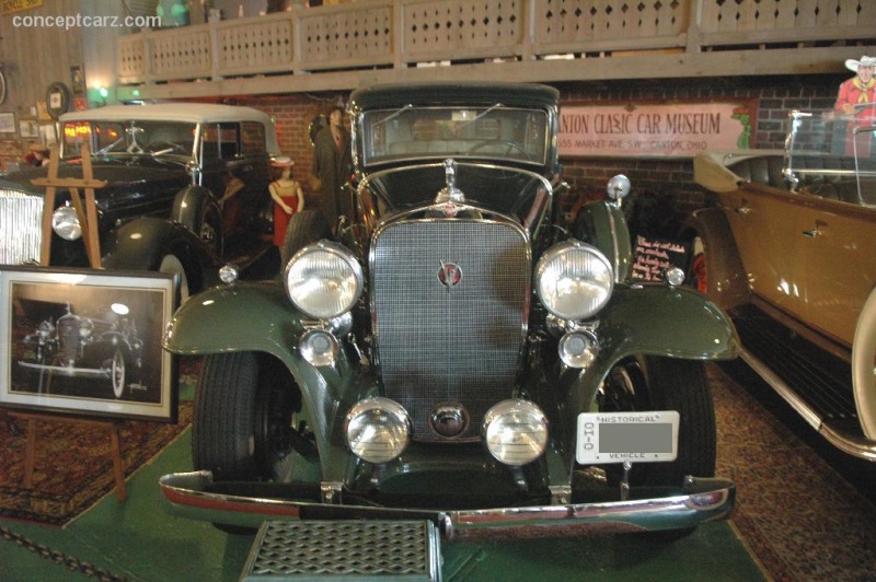 1932 Cadillac Series 452-B Sixteen