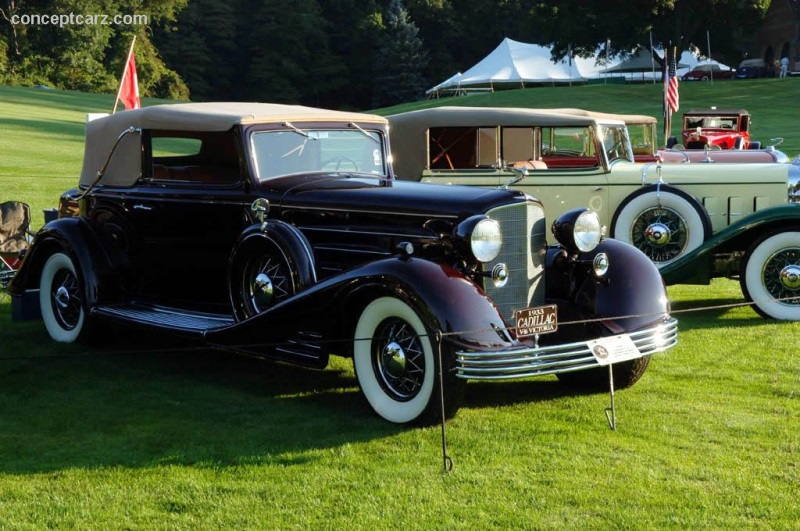 1933 Cadillac Series 452-C Sixteen