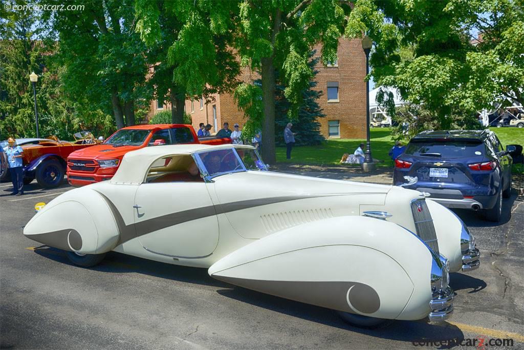 1937 Cadillac Series 90 V16