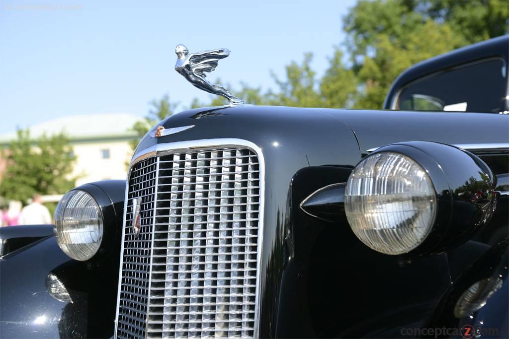 1937 Cadillac Series 90 V16