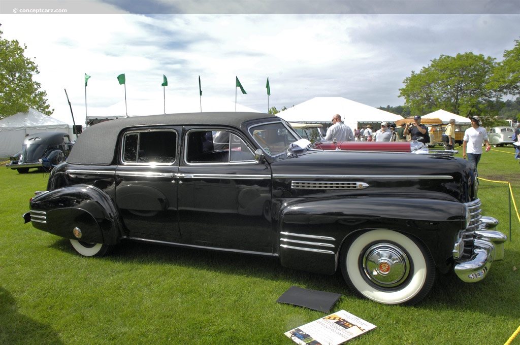 Explorer series 75. Cadillac 1942 sedan. 1942 Cadillac Fleetwood. Cadillac Fleetwood 1943. Cadillac Series 75 Fleetwood 1947г..