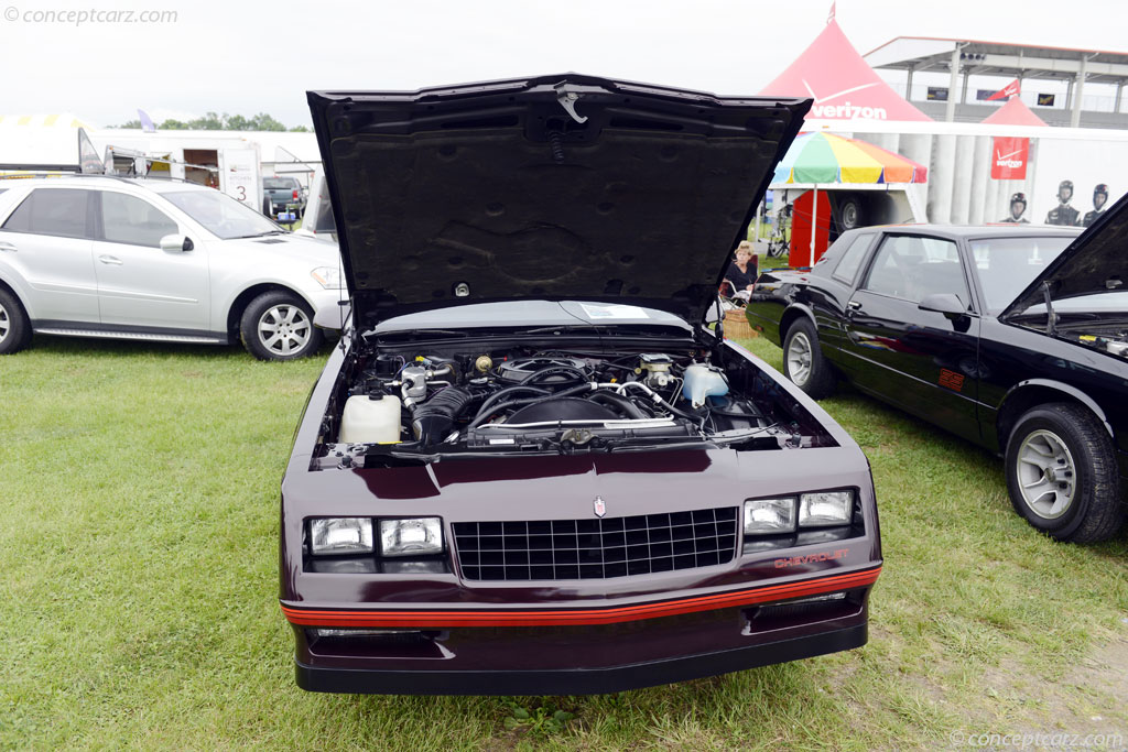 1987 Chevrolet Monte Carlo background image