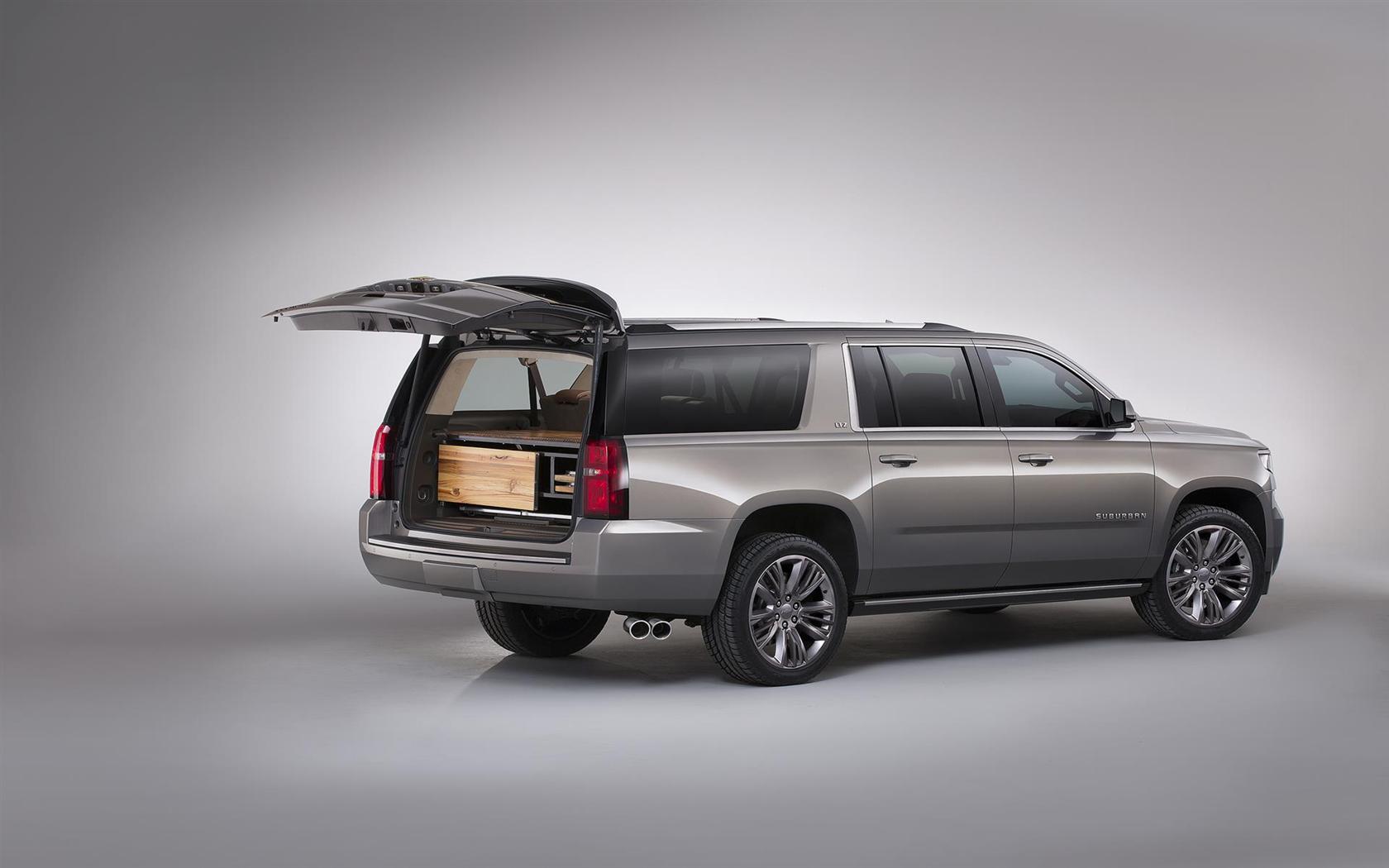 2015 Chevrolet Suburban Premium Outdoors Concept