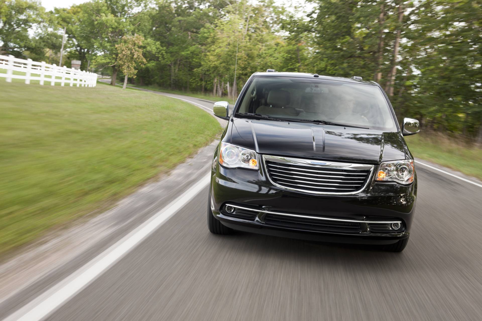 2013 Chrysler Town & Country S