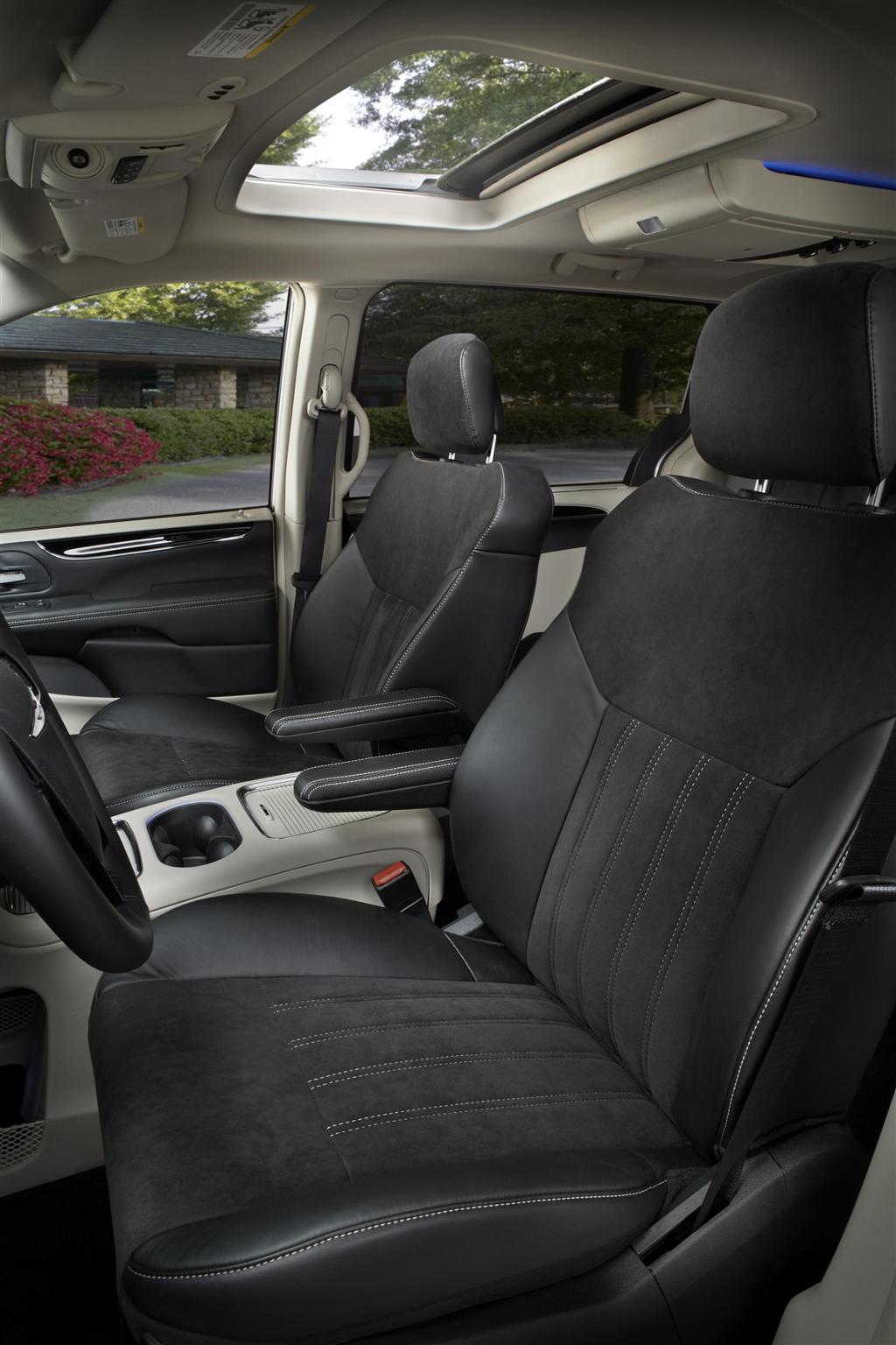 2014 Chrysler Town & Country