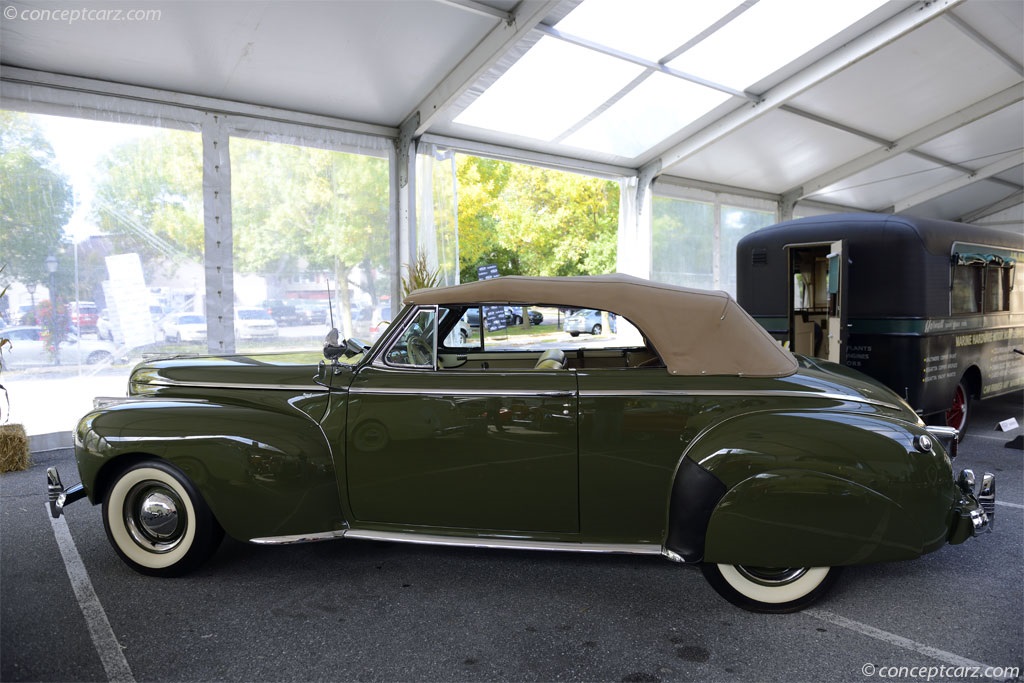 1941 Chrysler Series 30 Eight