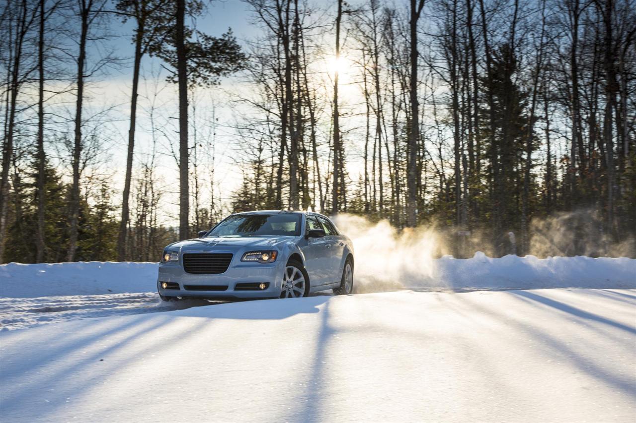 2013 Chrysler 300 Glacier