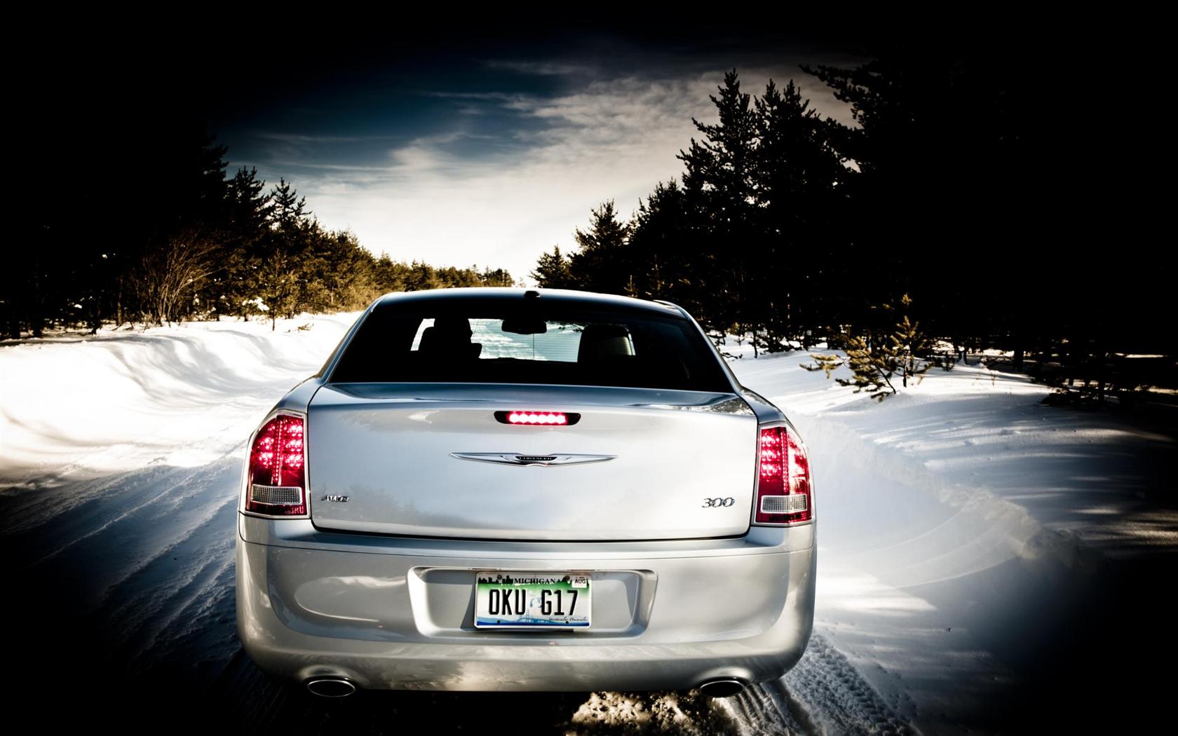 2013 Chrysler 300 Glacier