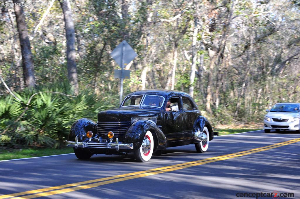1937 Cord 812 background image