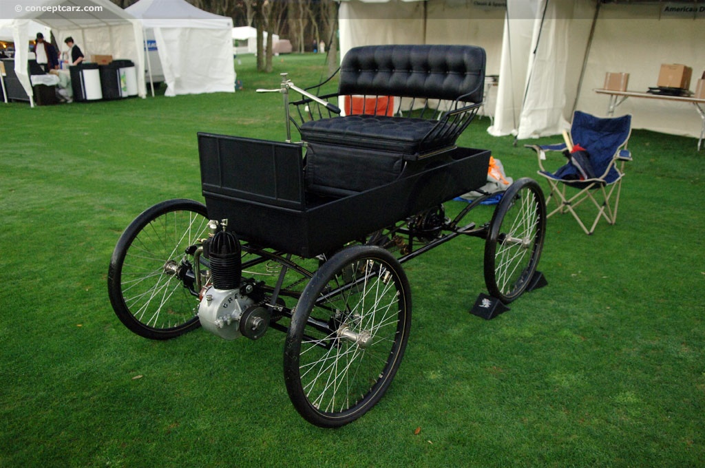 1901 Crestmobile Motor Carriage