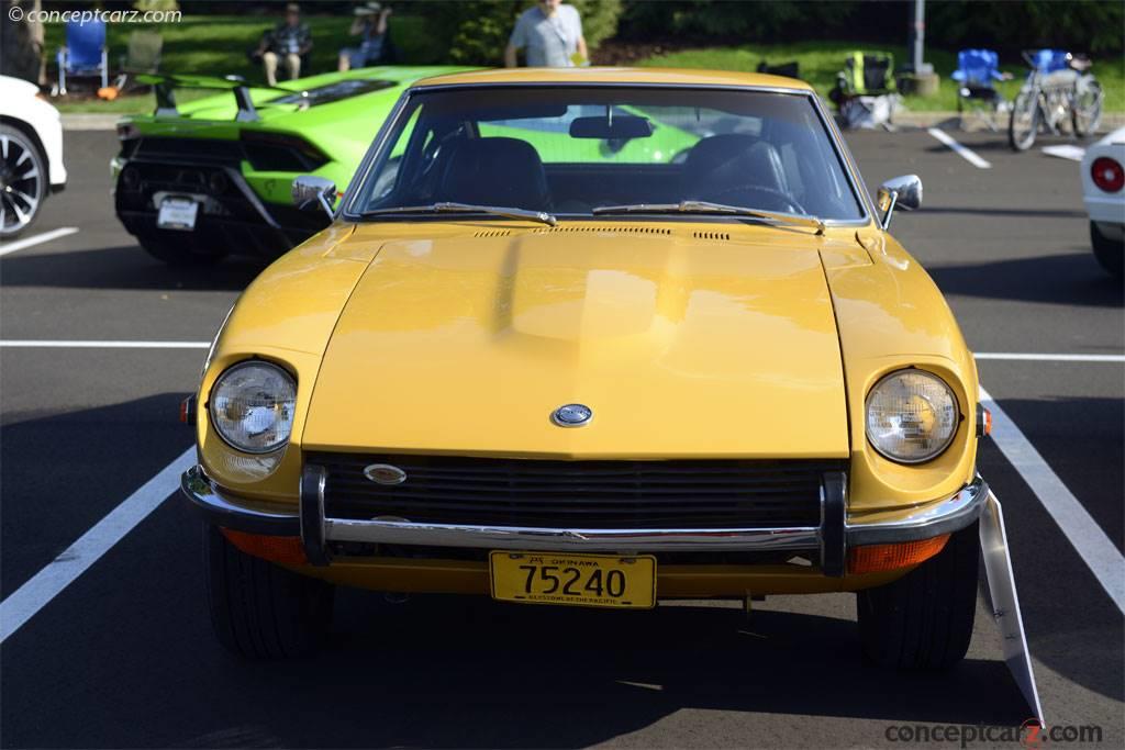 1970 Datsun 240Z background image