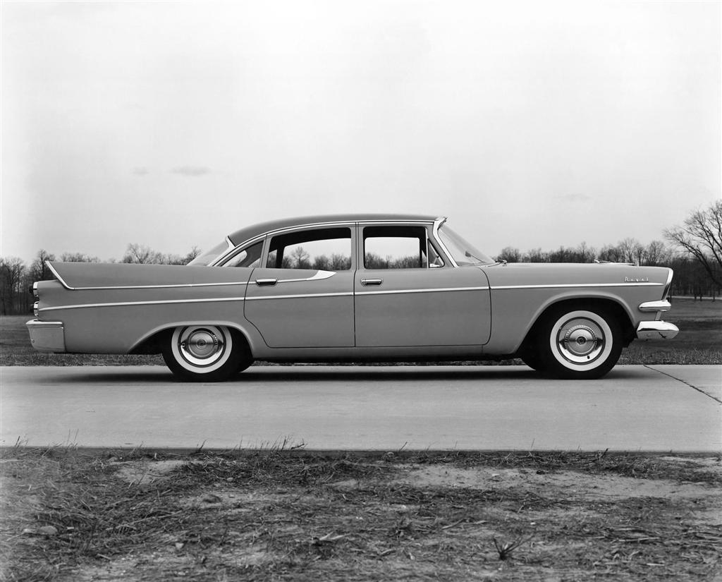 1957_Dodge_Royal_sedan_03 1024