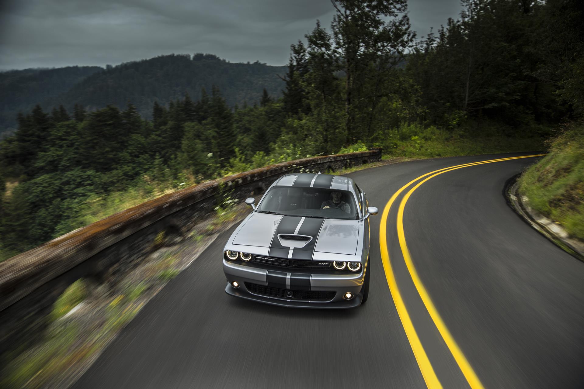 2016 Dodge Challenger SRT